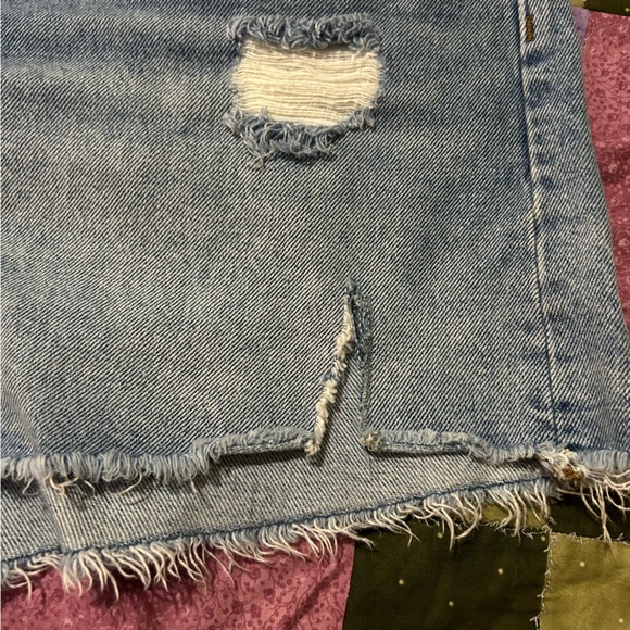 Madewell Relaxed Denim Shorts Distressed Size 33 Style AJ241 - Picture 2 of 7